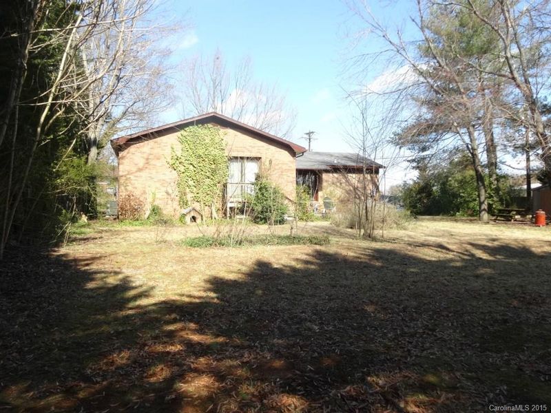 1314 Dixie Dr, Statesville, NC 28677