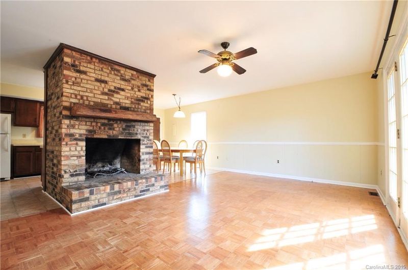 203 Cobblestone Ln, Concord, NC 28027