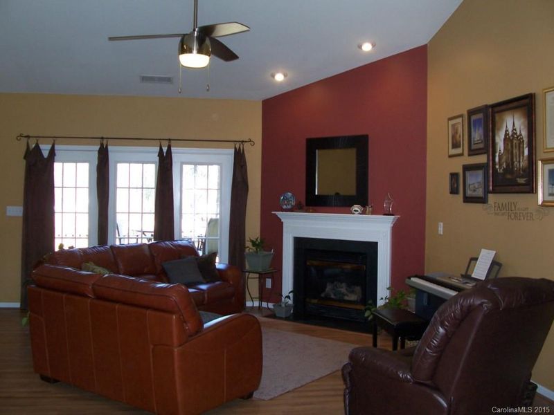 143 Painted Bunting Dr, Troutman, NC 28166