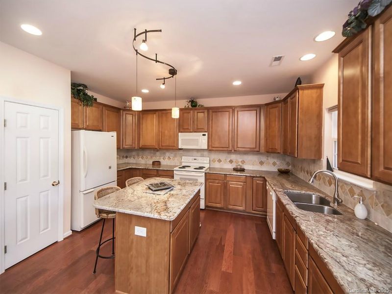 10211 Berkeley Pond Dr #none, Charlotte, NC 28277