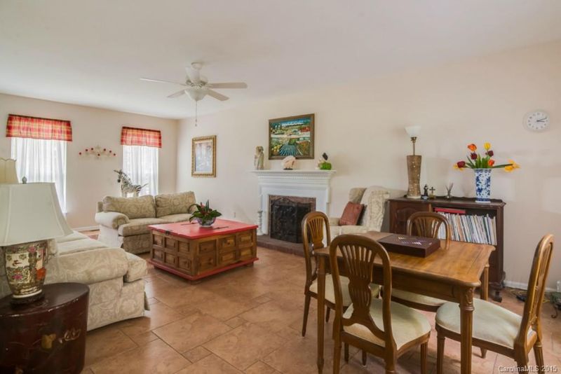 7212 Hunters Spring Dr, Charlotte, NC 28269