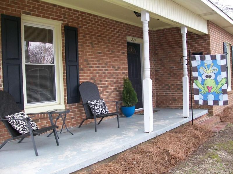 227 Black St, Cherryville, NC 28021