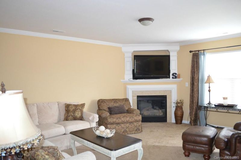 16324 Hayfield Rd, Charlotte, NC 28213