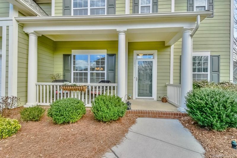 17825 Overland Forest Dr, Cornelius, NC 28031