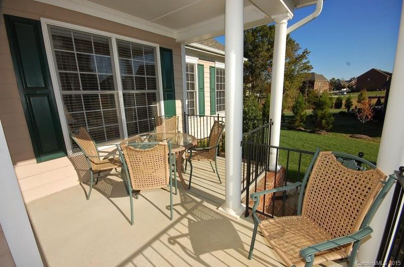 732 Ridgelake Dr, Weddington, NC 28104