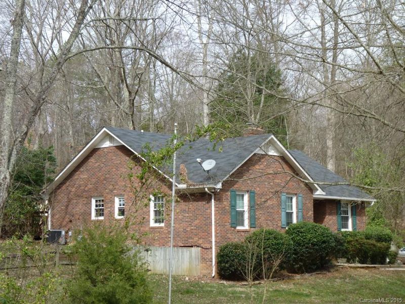 7301 Alamance Dr, Charlotte, NC 28215