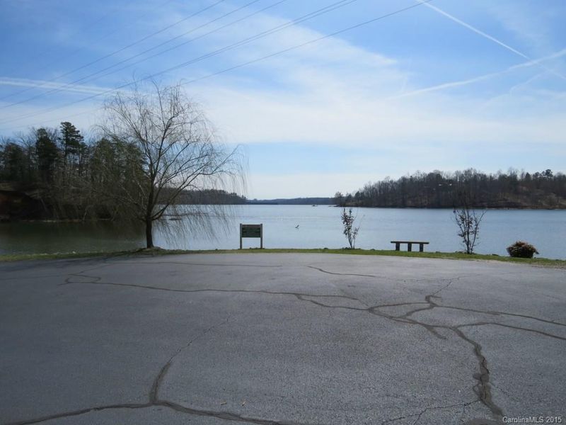107 Stonecliff Ln, Stony Point, NC 28678