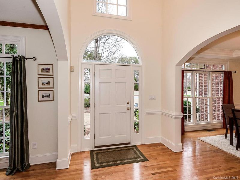 18437 Indian Oaks Ln, Davidson, NC 28036
