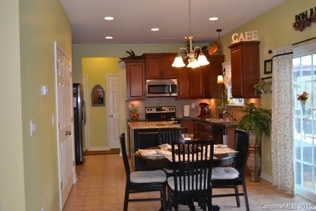 1665 Beleek Rg, Clover, SC 29710
