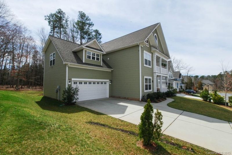 1265 Saint Johns Ave, Matthews, NC 28104