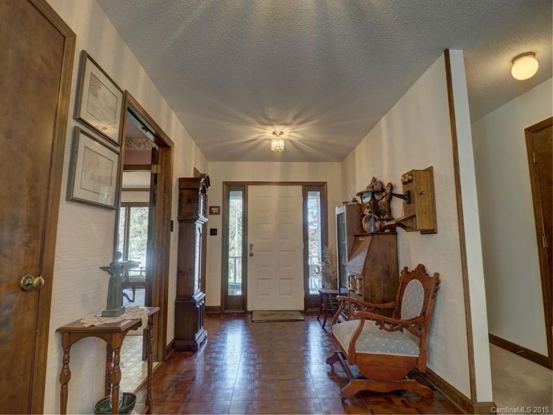 5201 Summer Gate Dr, Charlotte, NC 28226
