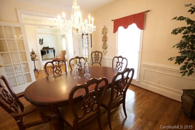 3401 Plantation Rd, Charlotte, NC 28270