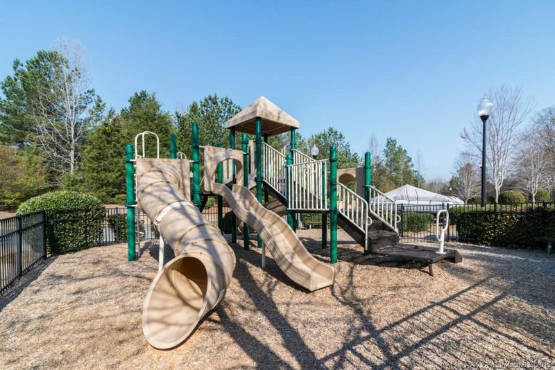18118 Bluff Inlet Rd #70, Cornelius, NC 28031