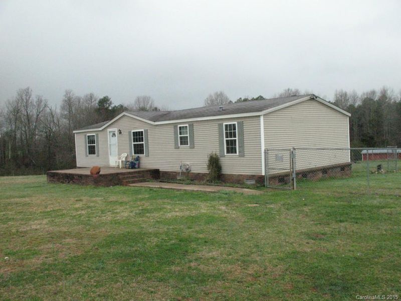 6964 Blue Mountain Ln, Cherryville, NC 28021