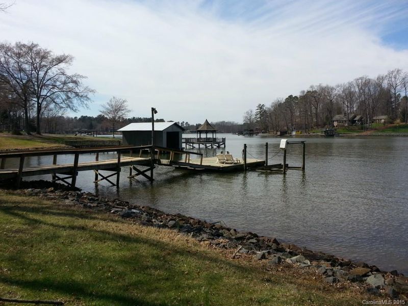 929 Bonum Rd, Clover, SC 29710