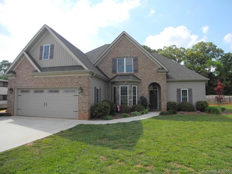2349 Mintew Cir, Lincolnton, NC 28092