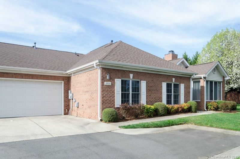 9904 Park Willow Dr #9904, Charlotte, NC 28210