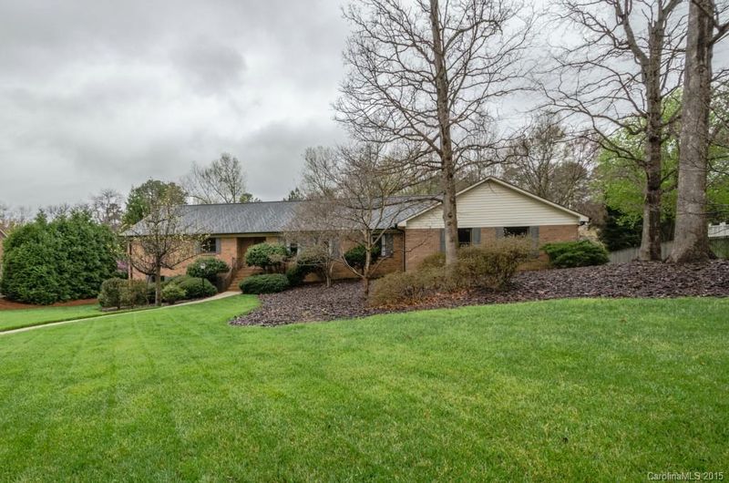 825 Tanglewood Dr, Concord, NC 28025