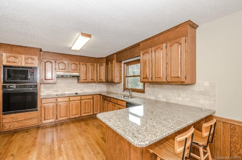 825 Tanglewood Dr, Concord, NC 28025