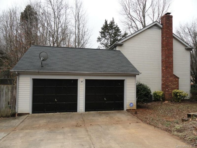 7136 Amarillo Dr, Charlotte, NC 28262