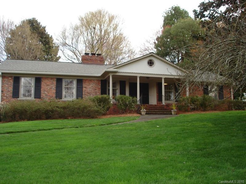 2319 Sanford Ln, Charlotte, NC 28211
