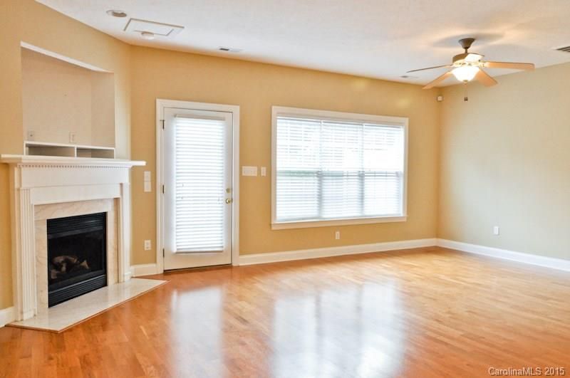 2020 Talbot Ln #2020, Hickory, NC 28602