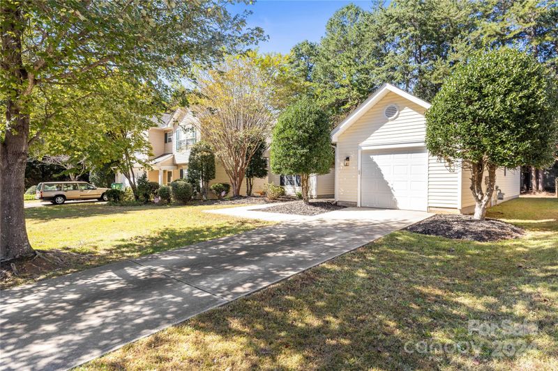 4909 Deerton Rd, Charlotte, NC 28269