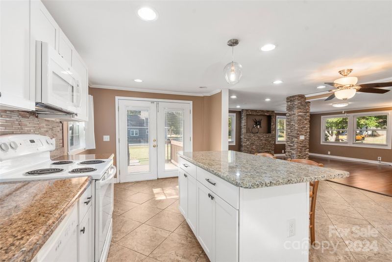 4108 Scarlet St, Matthews, NC 28104