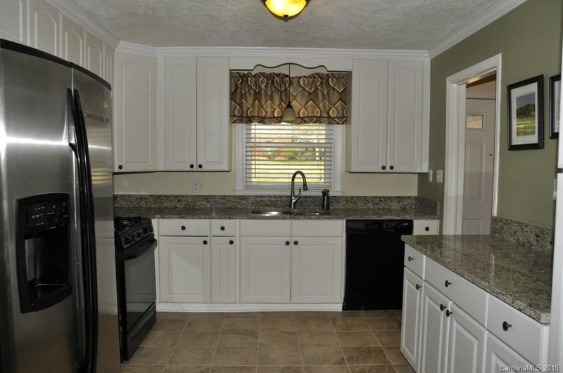 1708 Edgewater Dr, Charlotte, NC 28210