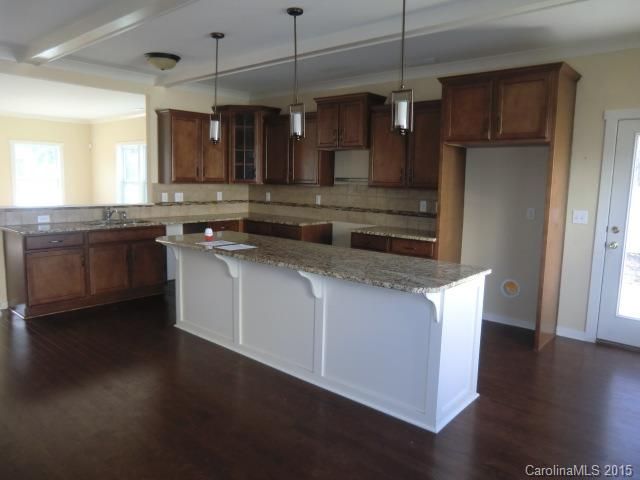 2614 Impatien Dr, Charlotte, NC 28215