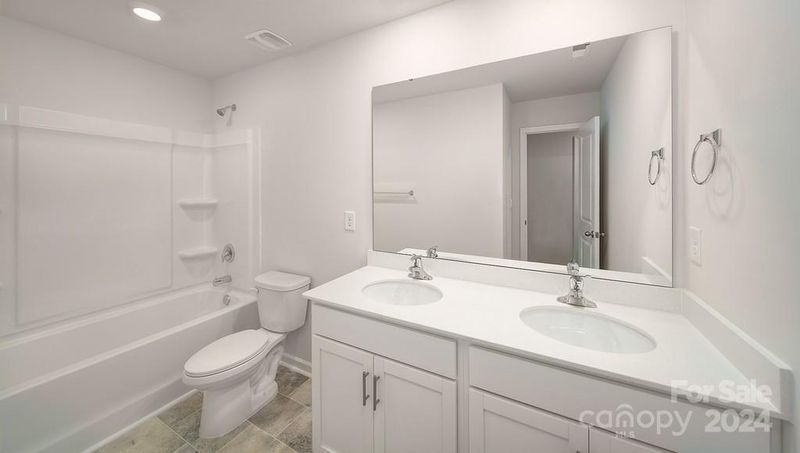 3863 Maxwell Henry Ln NW, Conover, NC 28613