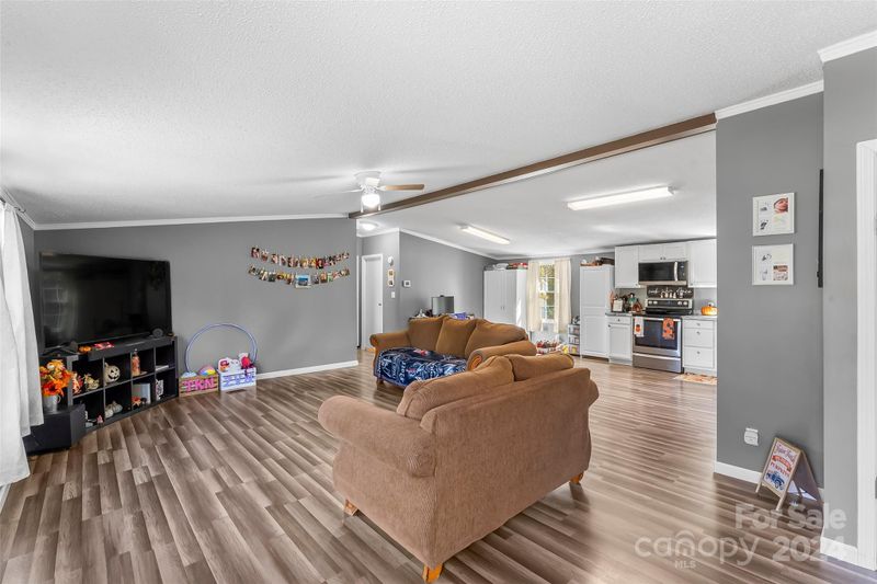 2877 Durango St, Claremont, NC 28610