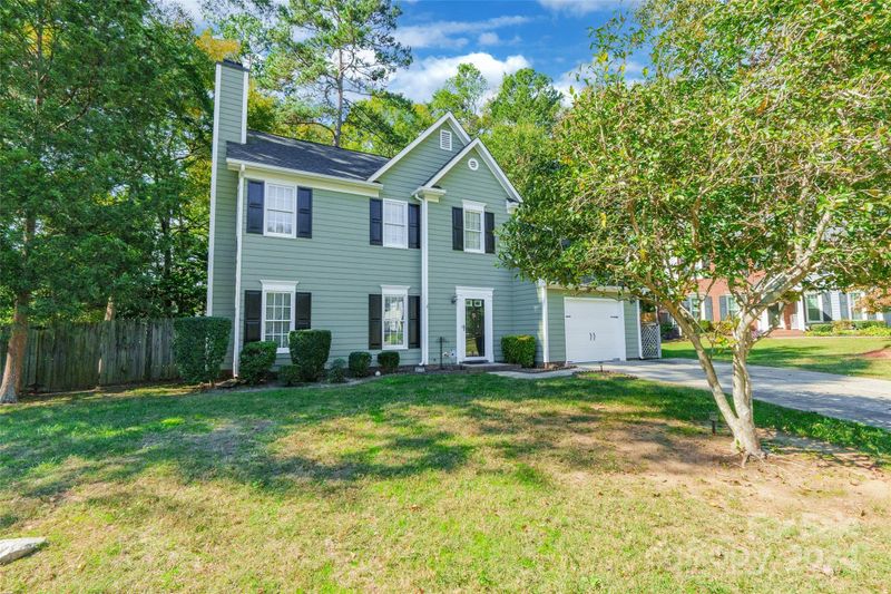 8631 Morgan Run Ct, Charlotte, NC 28216