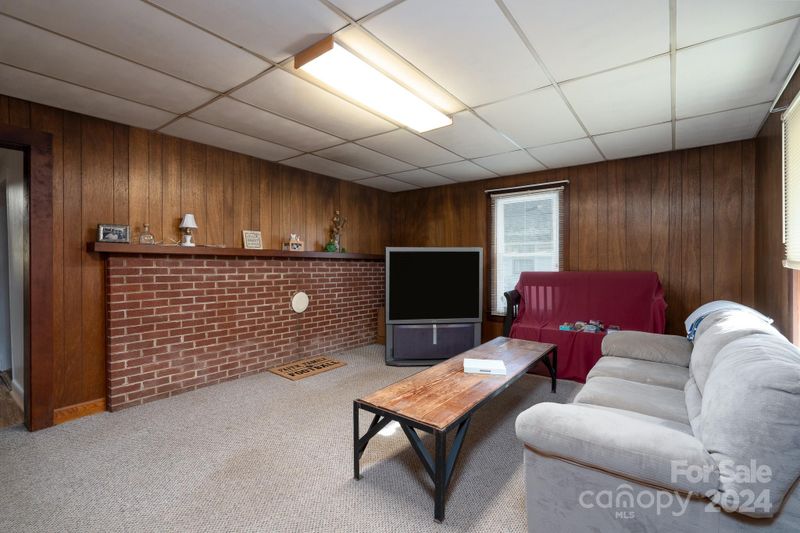 103 Meadow Ave NE, Concord, NC 28025