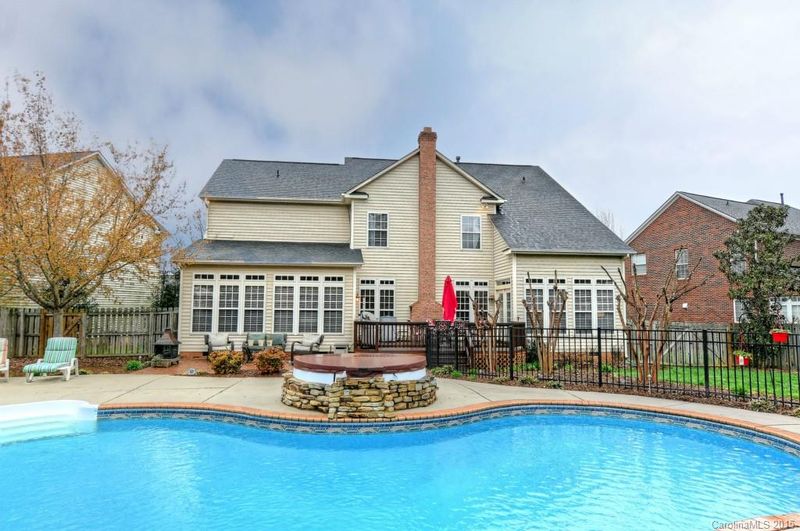10929 Wilklee Dr, Charlotte, NC 28277