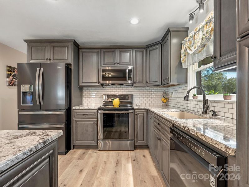 123 Midwood Ln, Belmont, NC 28012