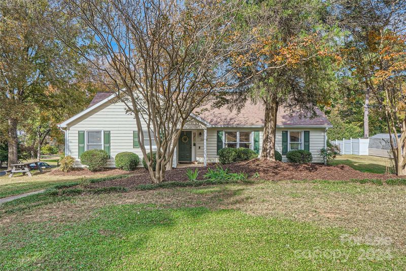 2624 Briar Ridge Dr, Charlotte, NC 28270