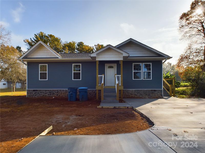 70 23rd St NW, Hickory, NC 28601