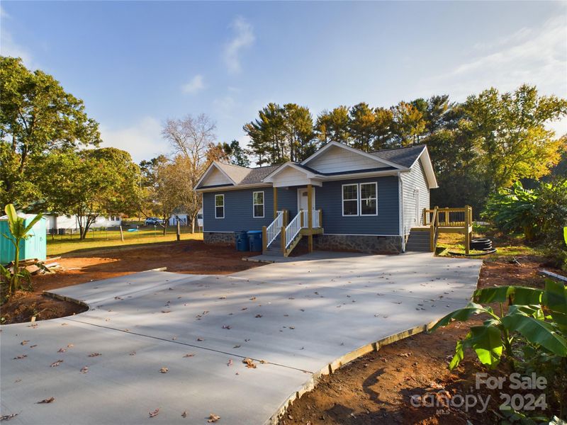 70 23rd St NW, Hickory, NC 28601