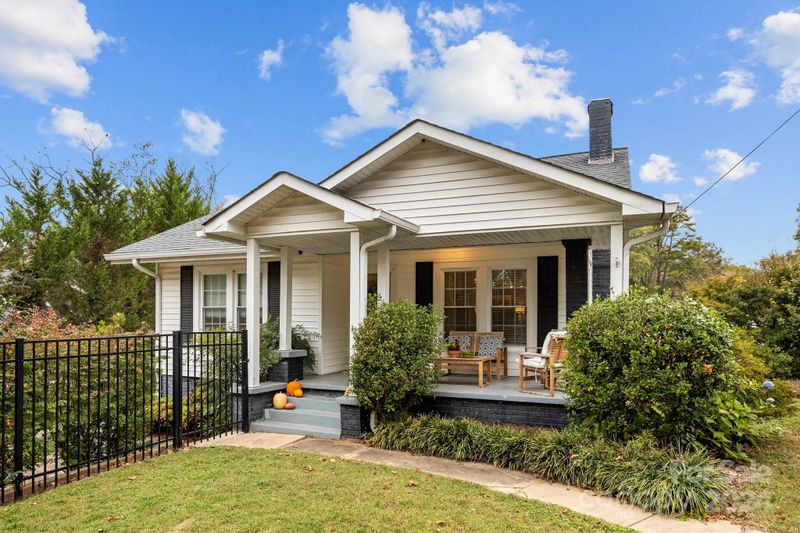 602 Gaston Ave, Belmont, NC 28012