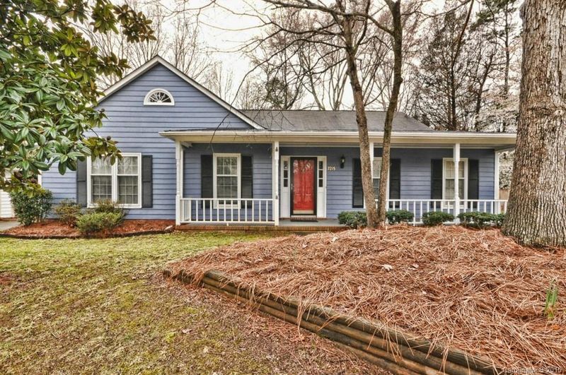 7215 Walterboro Rd, Charlotte, NC 28227