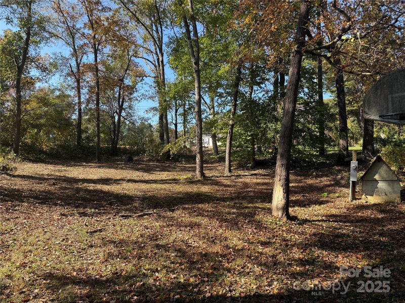 2202 Hillcrest Rd, Dallas, NC 28034