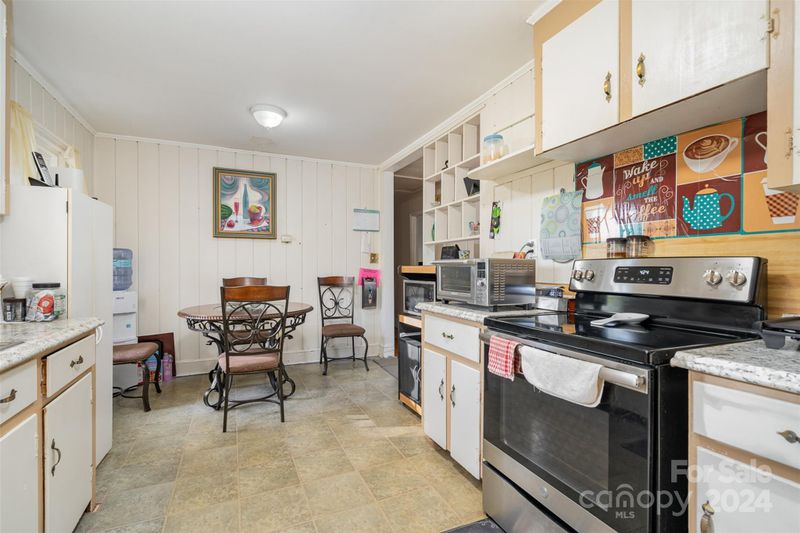 955 Clanton Rd, Charlotte, NC 28217