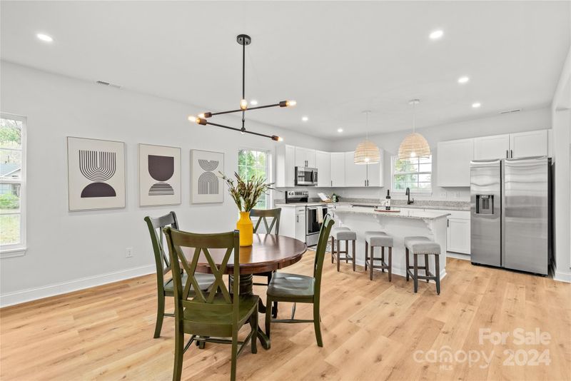 903 E 11th St, Newton, NC 28658