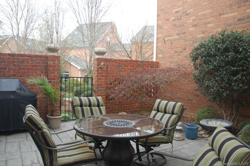 9182 Bonnie Briar Cir #9182, Charlotte, NC 28277