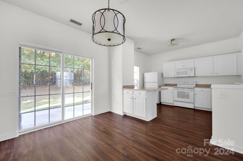 6650 Rothchild Dr, Charlotte, NC 28270
