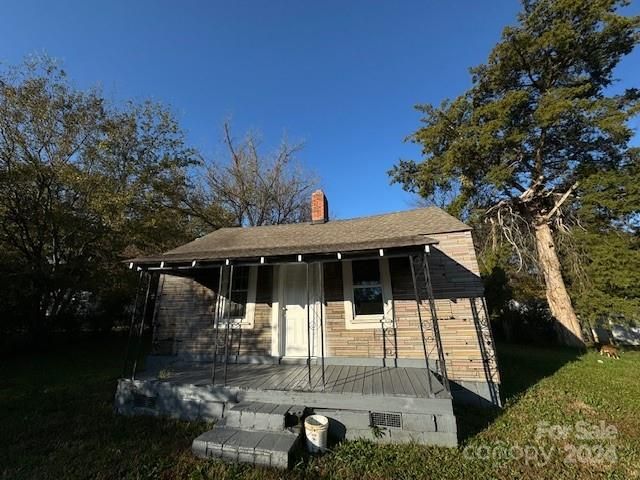 309 Dixon Rd, Lancaster, SC 29720