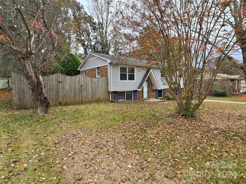 3705 Weyland Dr, Conover, NC 28613
