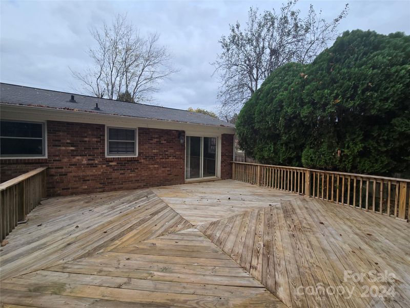 3705 Weyland Dr, Conover, NC 28613