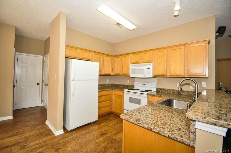5525 Suncrest Ct #276, Charlotte, NC 28215